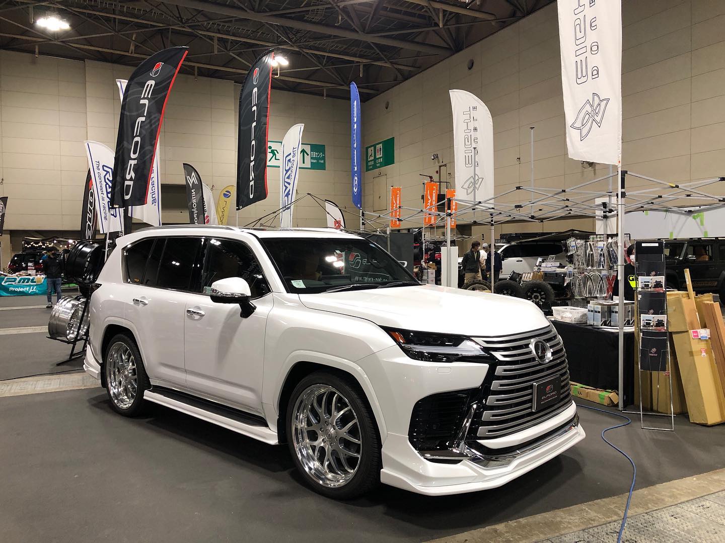 今日と明日の2日間、ポートメッセなごやにてGMG祭り2023が開催しています。エルフォードよりLEXUS LX600モデリスタ用エアロ誕生！GMG祭り2023にて初公開！ポートメッセなごやで展示してます！ご来場、お待ちしてます！#elford #ELFORD #lexus #lx600#Celestial #24inch #ForgedWheel#lightweightwheel#日本製 #鍛造 #軽量ホイール#レクサス #エルフォード　#GMG祭り2023 #GMG